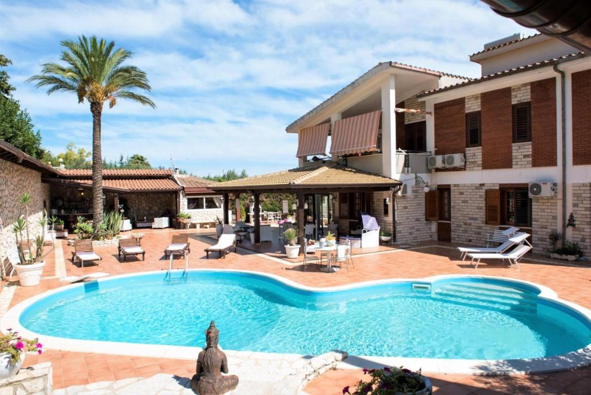 Villa Aversa 卡斯泰拉马莱 外观 照片